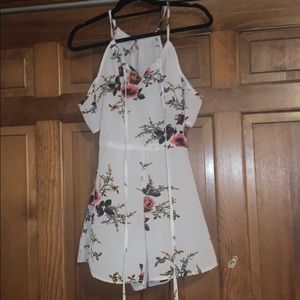 White flower pattern romper